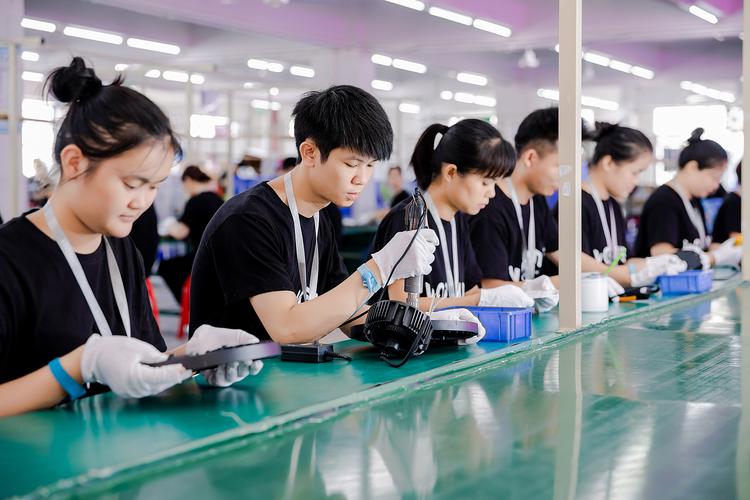 光影下的航向 当LED工厂劳动人事代理遇见影视光源领域的隐形冠军